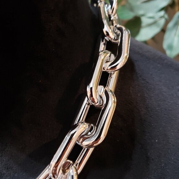 Chilly Bird Womens Silver Tone Bold Link Chain Lightweight Necklace with Lobster - Picture 2 of 7